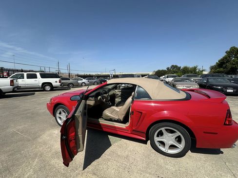 Used 1999 Ford Mustang GT RWD image 42