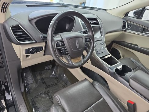 Used 2020 Lincoln Nautilus Reserve w/ Equipment Group 201A image 16