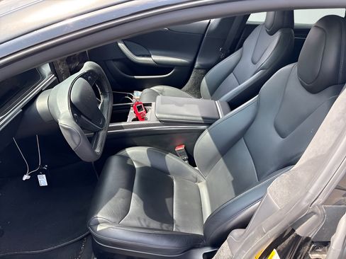Used 2021 Tesla Model S Plaid AWD/4WD image 2