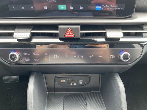 New 2026 Kia Sportage SX AWD/4WD image 39