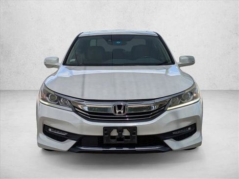 Used 2017 Honda Accord EX-L image 2