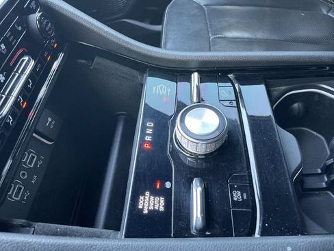 Used 2022 Jeep Grand Cherokee Overland AWD/4WD image 20