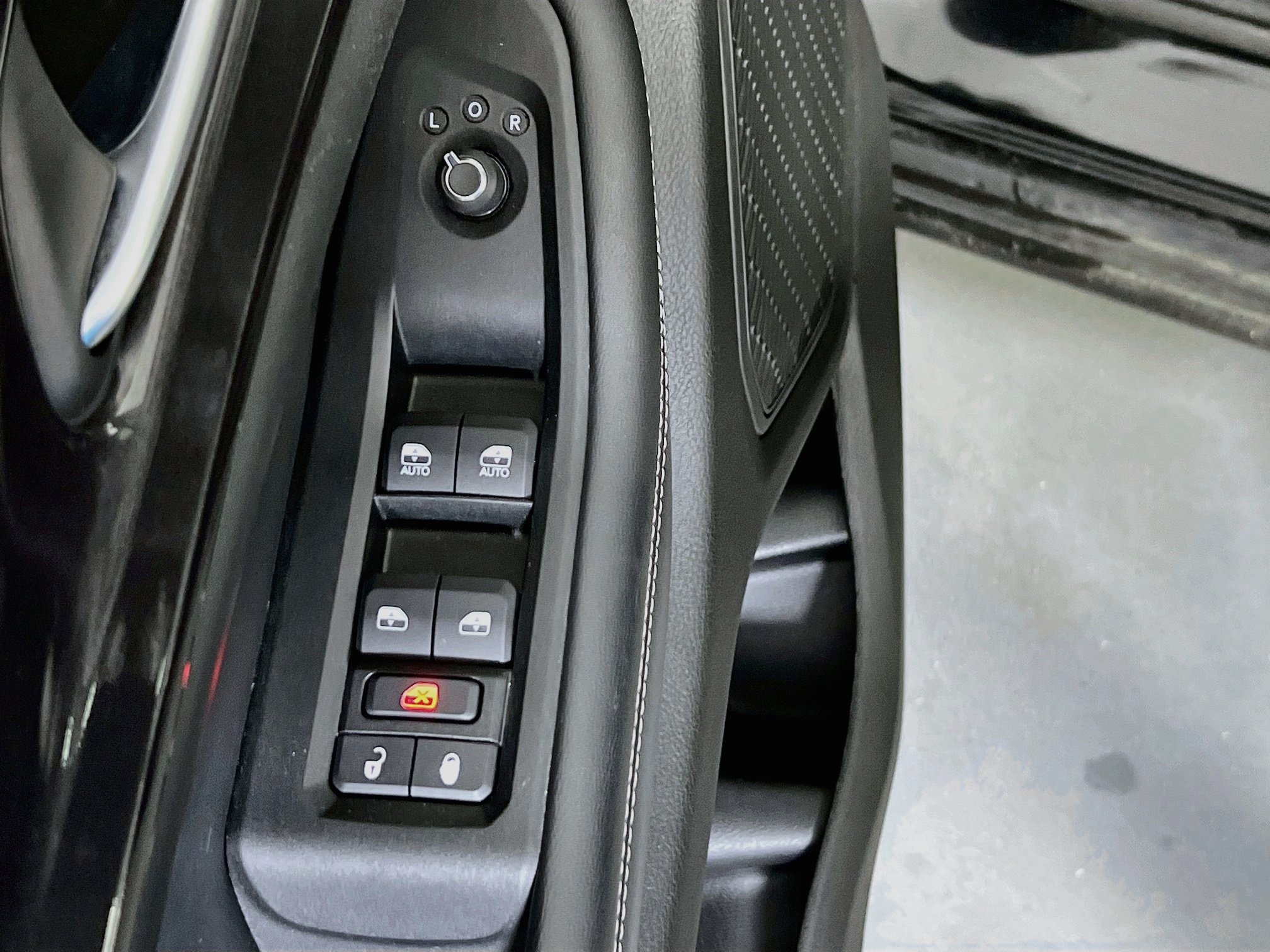 Used 2023 Jeep Grand Cherokee Altitude AWD/4WD image 17