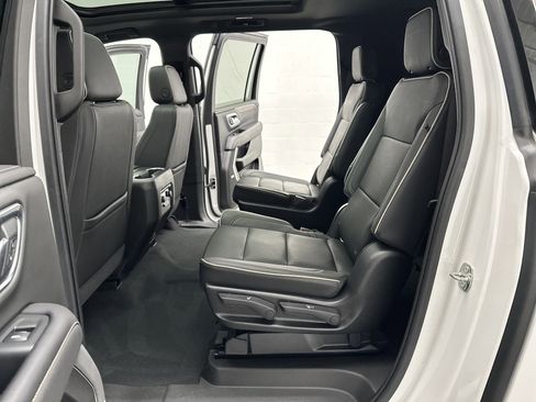 Used 2021 Chevrolet Suburban Premier image 24