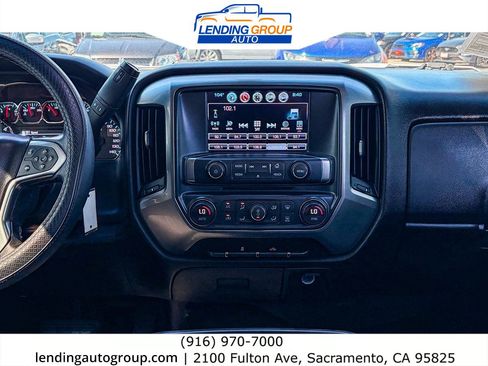 Used 2018 Chevrolet Silverado 1500 LT w/ LT Eassist Package RWD image 12