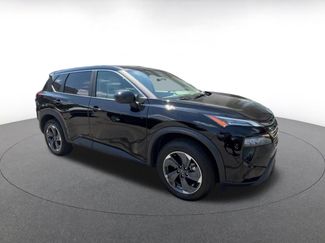 Used 2025 Nissan Rogue SV FWD video 2