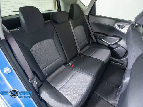 Used 2025 Kia Soul S FWD image 36