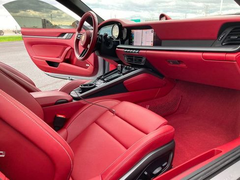 Certified 2024 Porsche 911 Carrera image 22