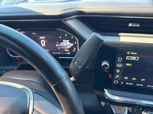 Used 2024 GMC Sierra 2500 Denali w/ Denali Reserve Package image 19