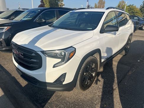 Used 2019 GMC Terrain SLT w/ Preferred Package image 1