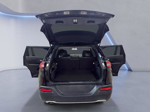 Used 2015 Jeep Cherokee Limited image 12