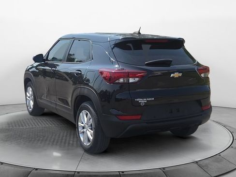 Used 2021 Chevrolet TrailBlazer LS FWD image 3