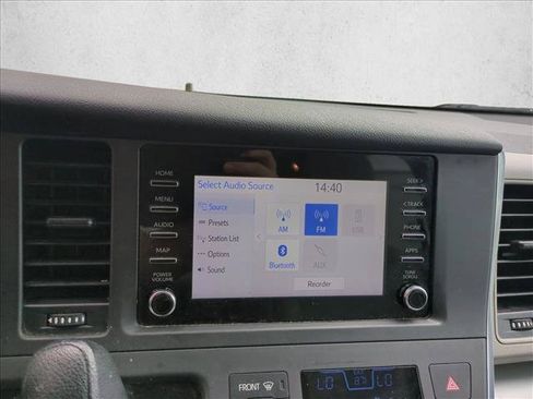 Used 2019 Toyota Sienna L FWD image 13