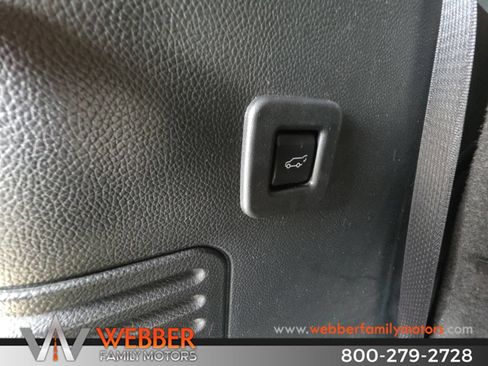 Used 2016 Ford Expedition Limited w/ Equipment Group 301A AWD/4WD image 9