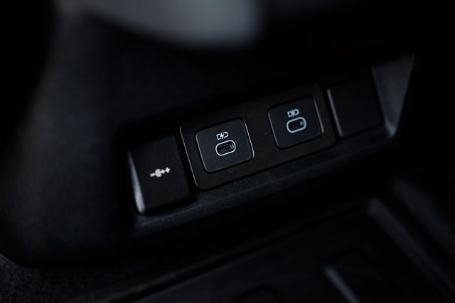 New 2026 Land Rover Discovery Limited Edition AWD/4WD image 35