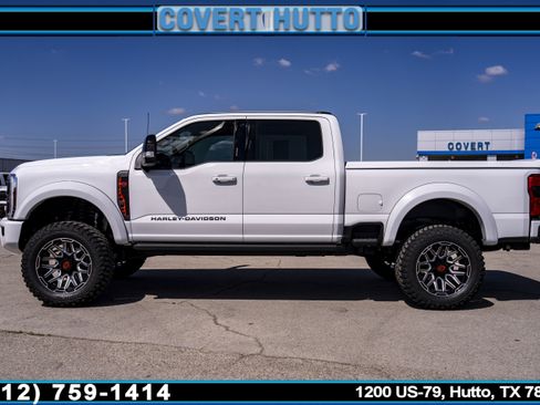 New 2026 Ford F250 Lariat w/ Black Appearance Package image 9