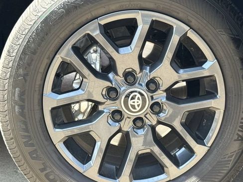 Used 2026 Toyota Sequoia Platinum AWD/4WD image 10