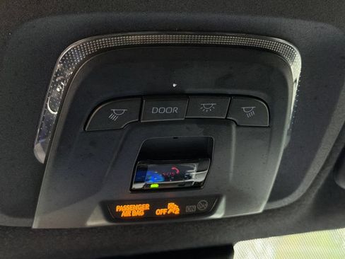 Used 2025 Toyota Corolla SE FWD image 33