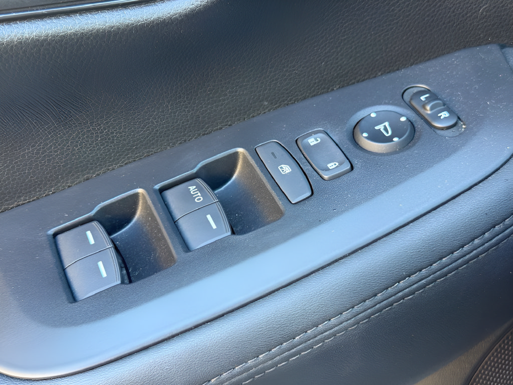 Used 2024 Honda HR-V LX image 24