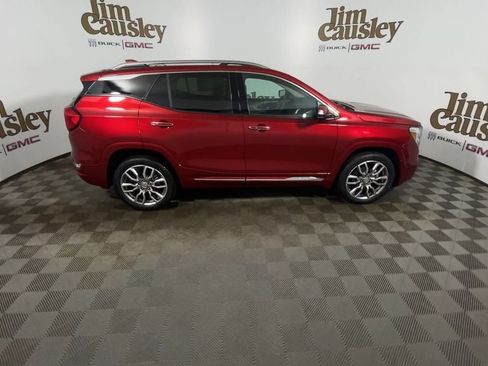 Used 2023 GMC Terrain Denali image 9