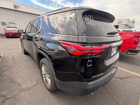 Used 2023 Chevrolet Traverse LT image 4