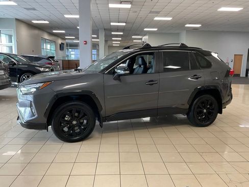 Used 2024 Toyota RAV4 XSE AWD/4WD image 4