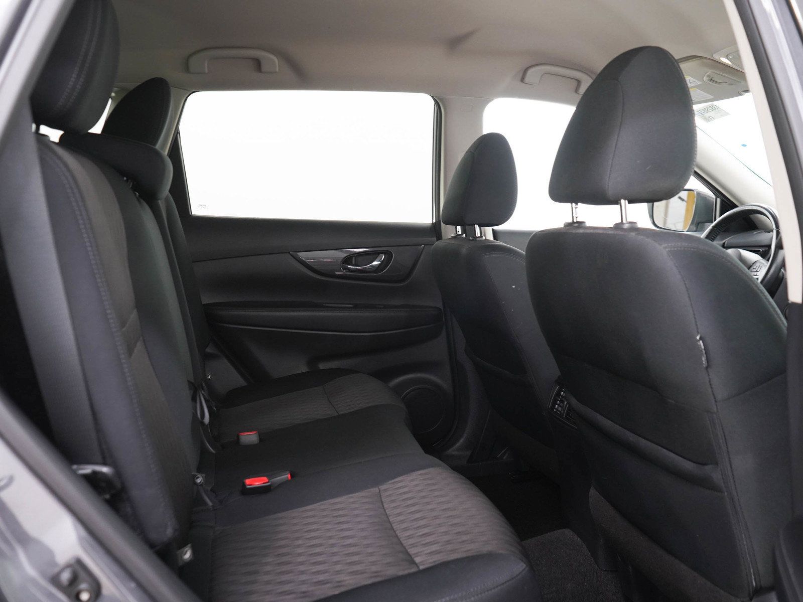 Used 2019 Nissan Rogue SV AWD/4WD image 14