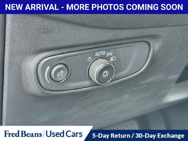 Used 2023 Chevrolet Equinox LT FWD image 9