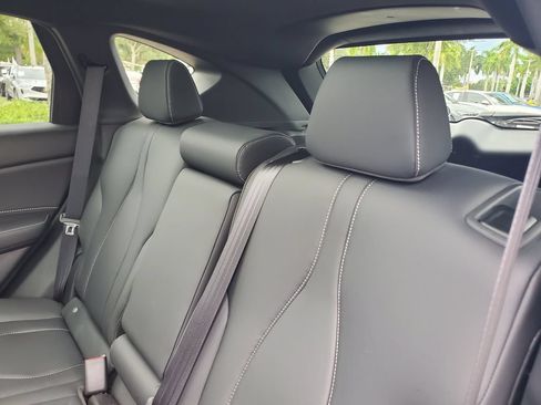 Used 2025 Acura RDX SH-AWD image 13