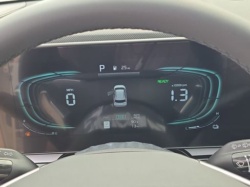 New 2026 Kia Niro EX FWD image 31