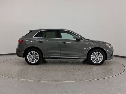 Used 2025 Audi Q3 2.0T Premium w/ Convenience Package image 8