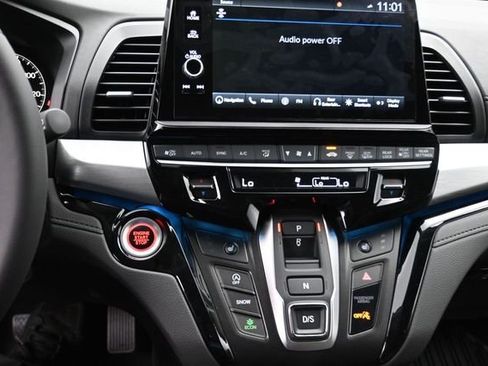 New 2026 Honda Odyssey Touring image 12