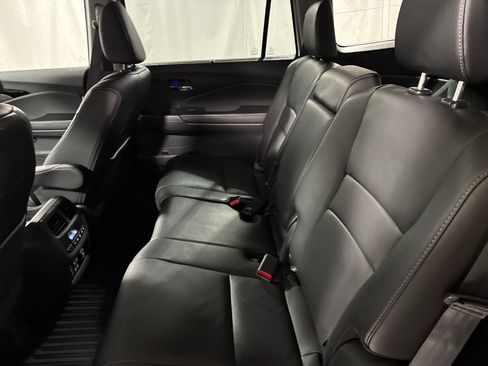 Certified 2017 Honda Pilot Touring image 5