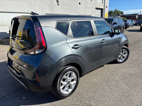 Used 2024 Kia Soul LX w/ Option Group 015 FWD image 6