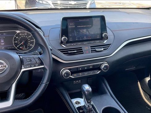 Used 2020 Nissan Altima 2.5 SR FWD image 9