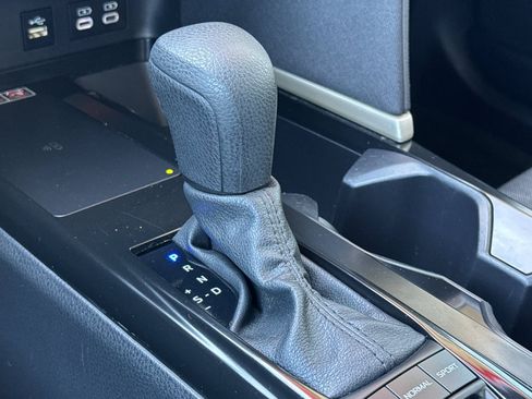 Used 2025 Toyota Camry LE FWD image 18