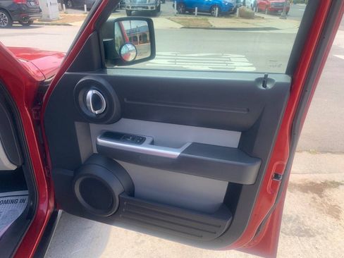Used 2007 Dodge Nitro SLT RWD image 13