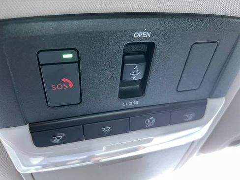 Used 2023 Nissan Altima 2.5 SR w/ SR Premium Package AWD/4WD image 23