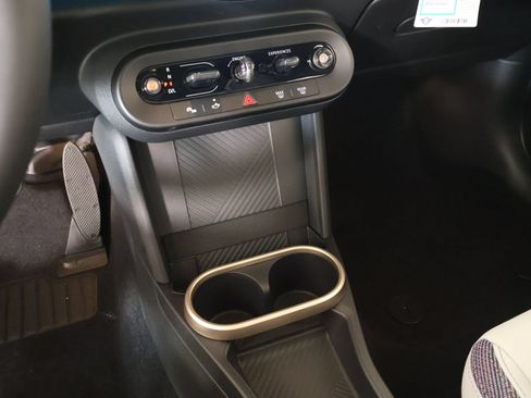 New 2026 MINI Cooper 4-Door Hardtop FWD image 7
