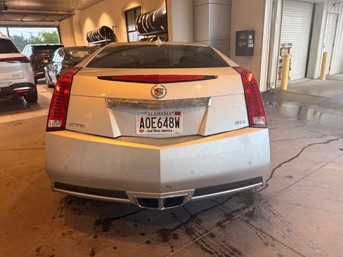 Used 2011 Cadillac CTS Coupe RWD image 5