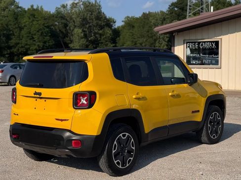 Used 2016 Jeep Renegade Trailhawk AWD/4WD image 9