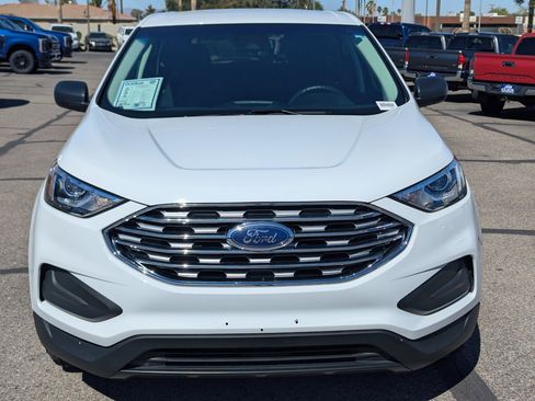 Certified 2020 Ford Edge SE image 6