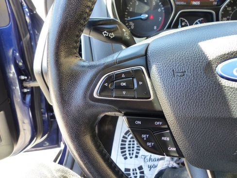 Used 2017 Ford Focus Titanium FWD image 27