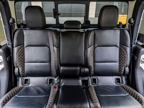 Used 2023 Jeep Gladiator Overland image 32