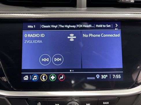 Used 2022 Buick Encore GX Essence w/ Experience Buick Package image 16