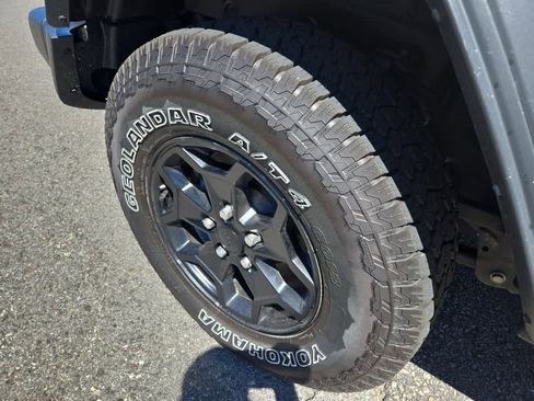 Used 2023 Jeep Wrangler Unlimited AWD/4WD image 14