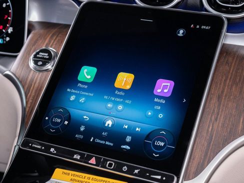 Used 2026 Mercedes-Benz GLC 300 image 17