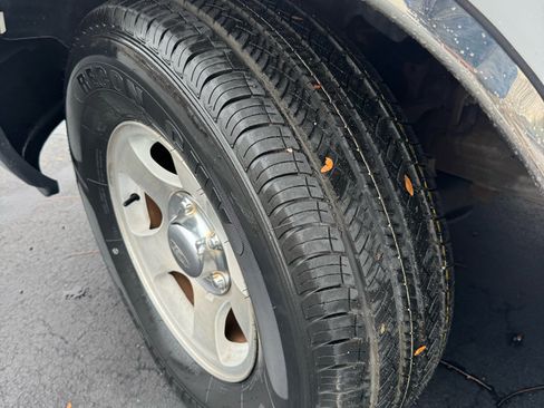 Used 2001 Ford F150 XLT image 10