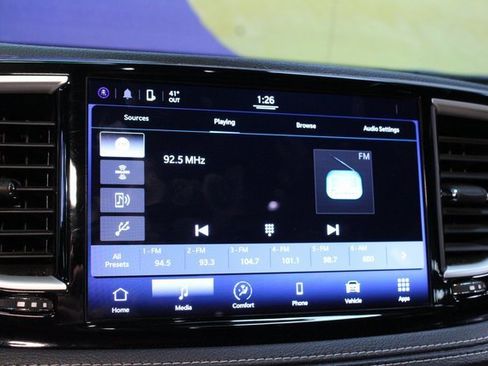 Used 2022 Chrysler Pacifica Touring image 26