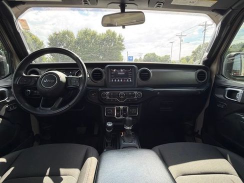 Used 2022 Jeep Gladiator Sport AWD/4WD image 25